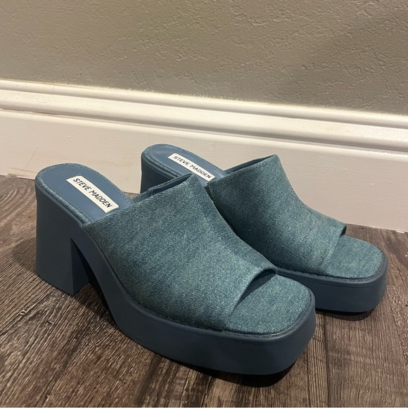 Steve Madden Jean Texture Heels - Picture 3 of 4